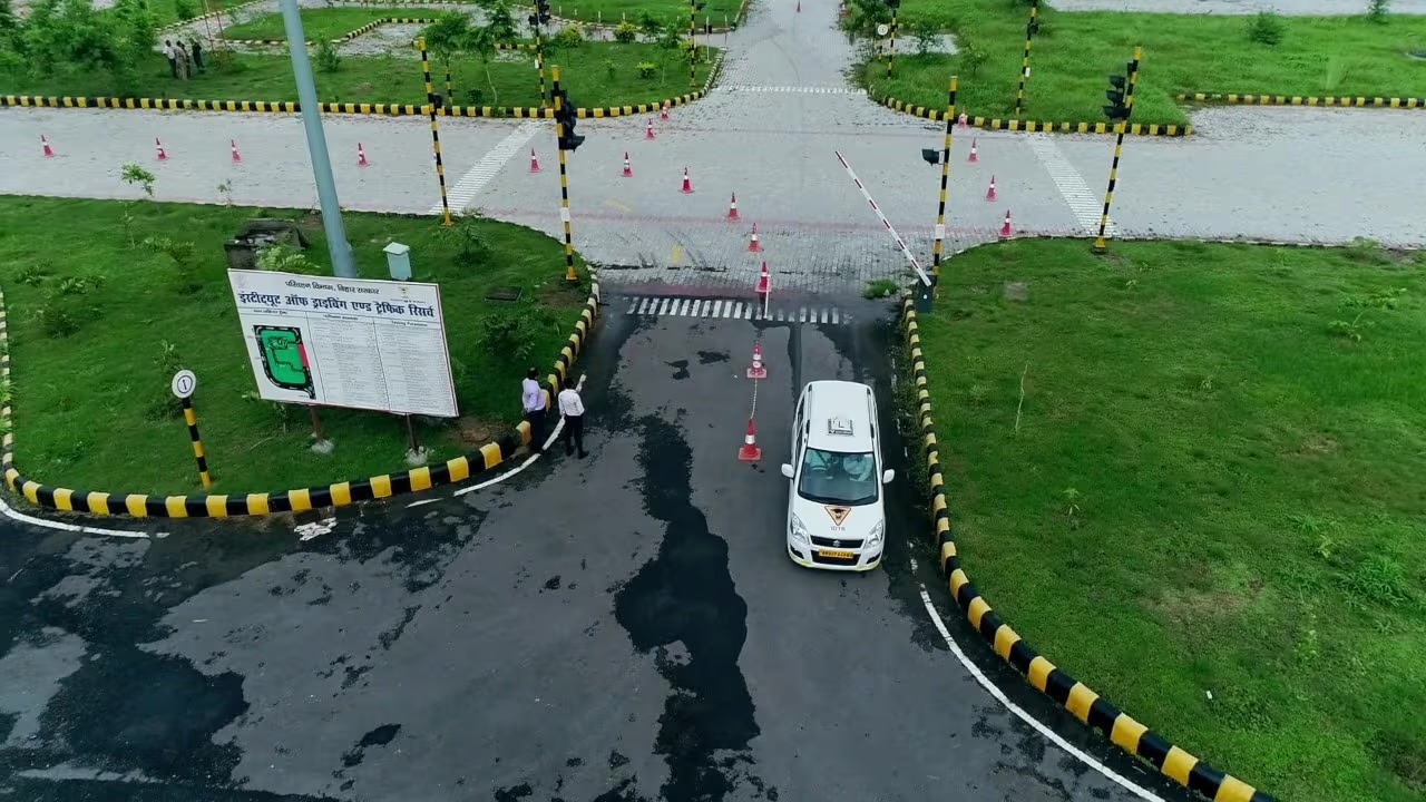 Drivers' classes will be held in every district of Bihar, traffic rules will be taught every Saturday.
